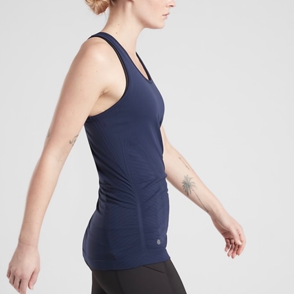 Athleta tank size medium. - Picture 11 of 12